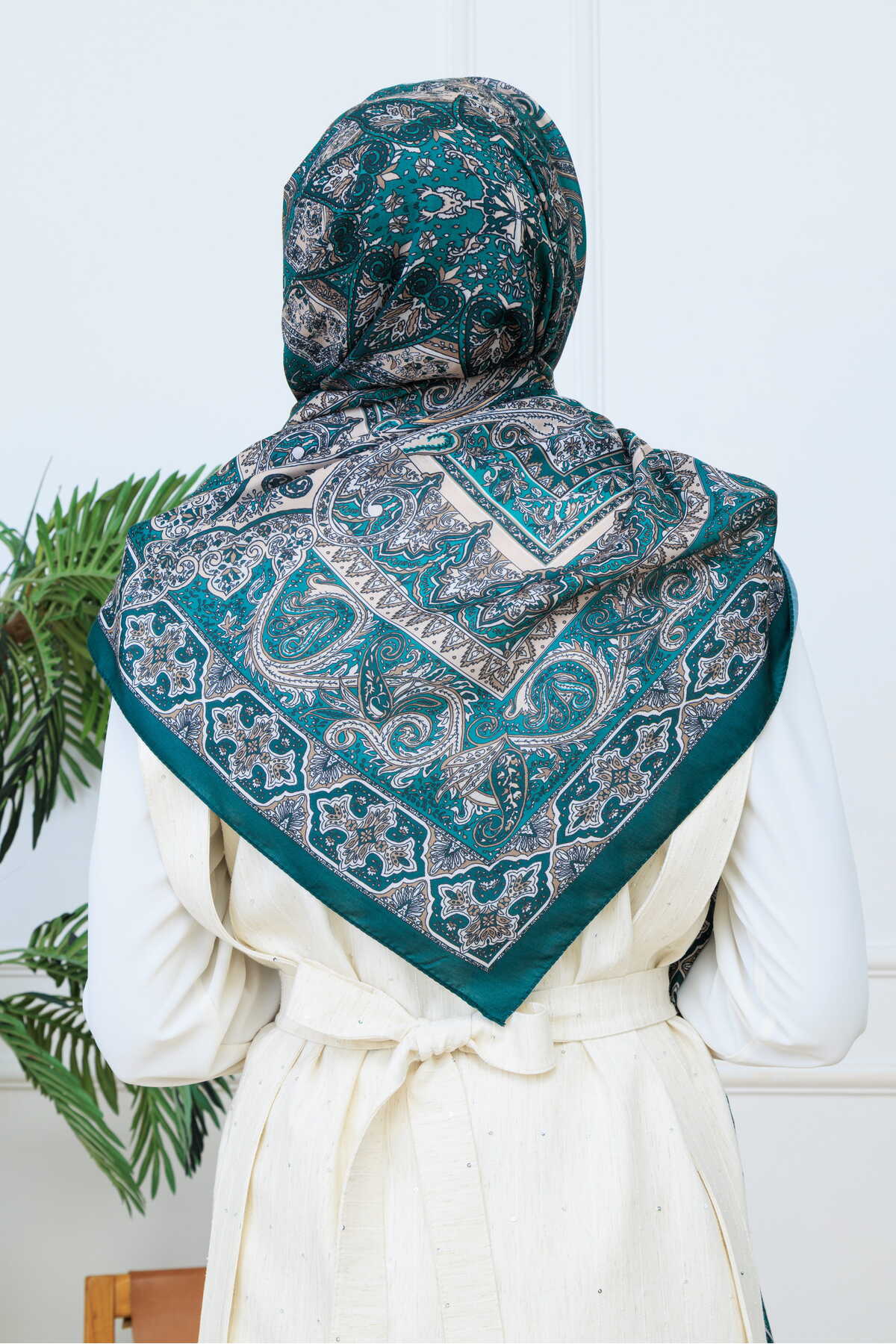 Premium Retro Etnik Desenli %100 Pamuk Şal – Günlük ve Özel Gün Kullanımına Uygun
